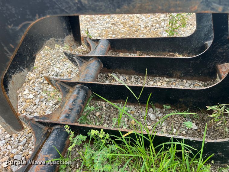 image for item EK8921 Skid steer rock grapple bucket