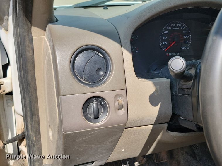 image for item KA9026 2006 Ford F150 pickup truck