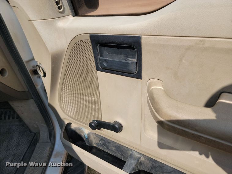 image for item KA9026 2006 Ford F150 pickup truck