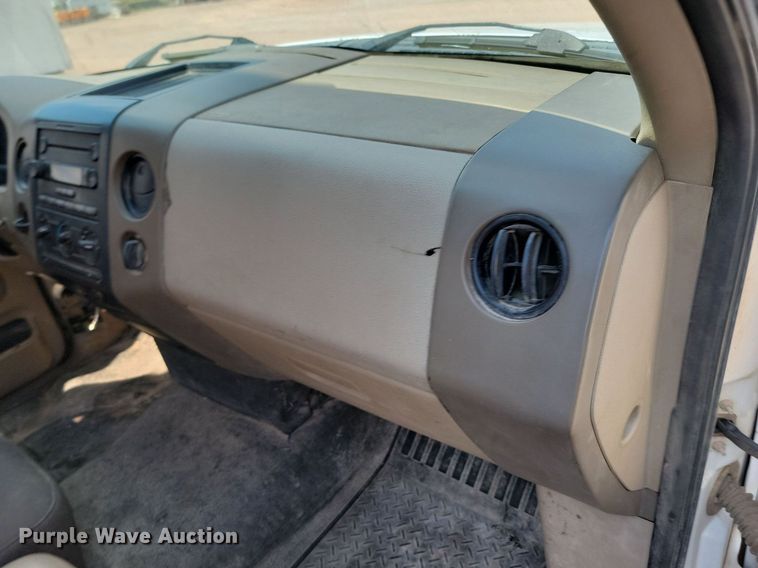 image for item KA9026 2006 Ford F150 pickup truck