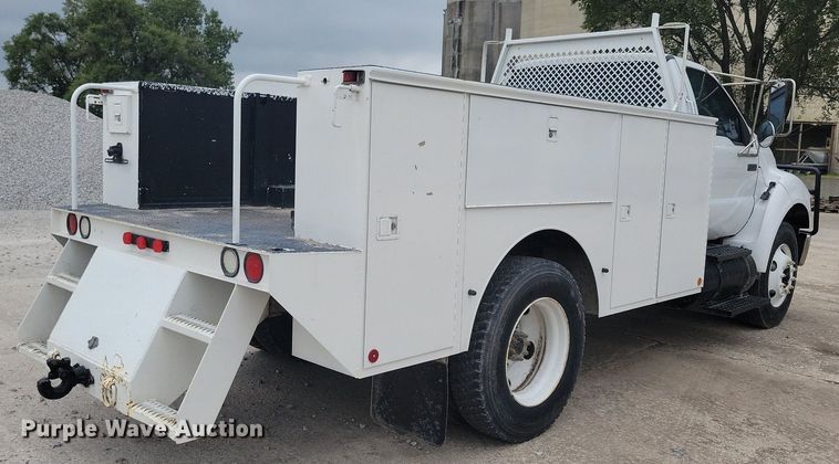 image for item KA9894 2006 Ford F750 Super Duty XL utility / service truck