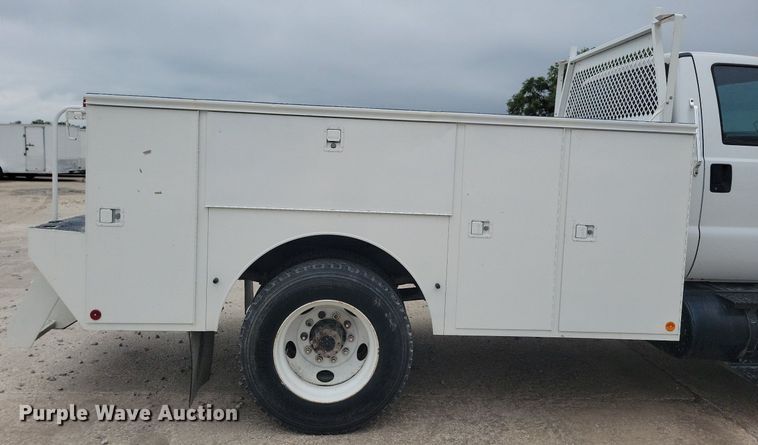 image for item KA9894 2006 Ford F750 Super Duty XL utility / service truck