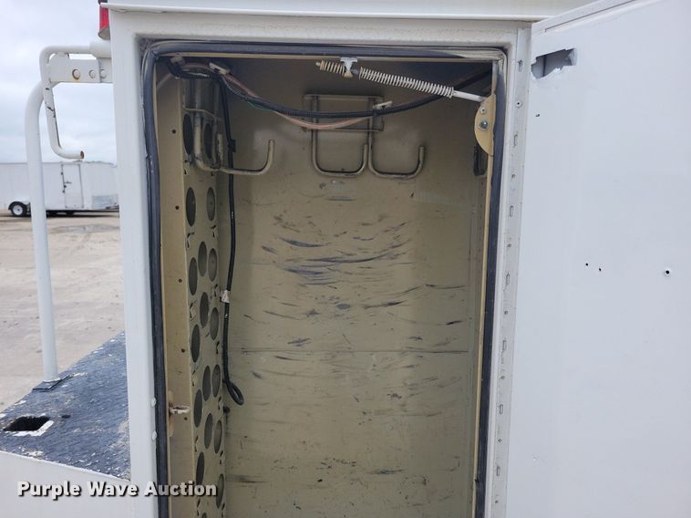 image for item KA9894 2006 Ford F750 Super Duty XL utility / service truck