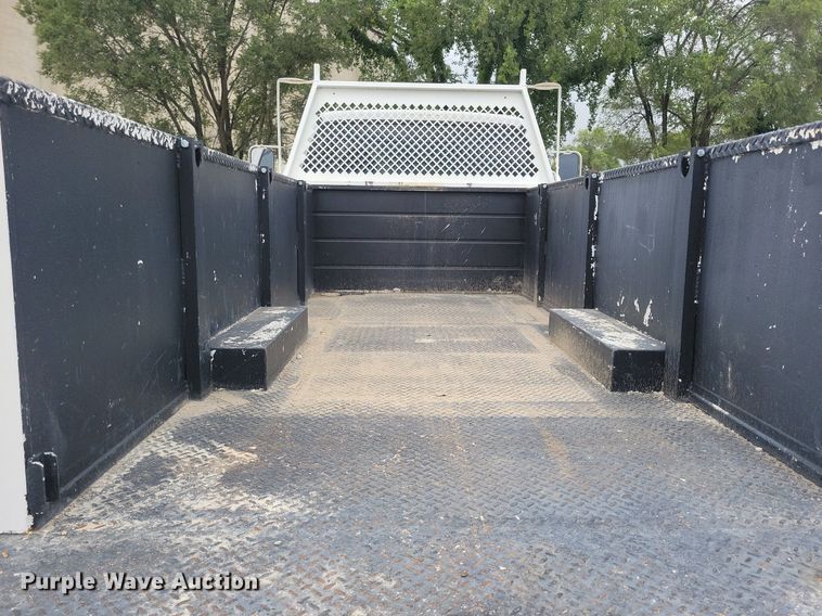 image for item KA9894 2006 Ford F750 Super Duty XL utility / service truck