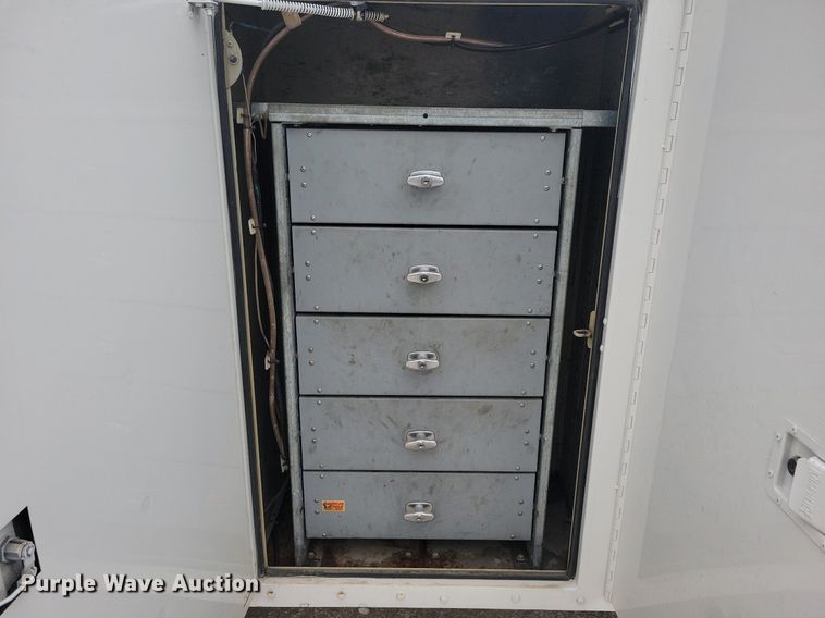 image for item KA9894 2006 Ford F750 Super Duty XL utility / service truck