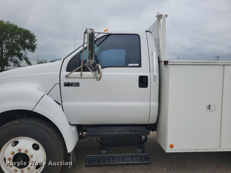 image for item KA9894 2006 Ford F750 Super Duty XL utility / service truck