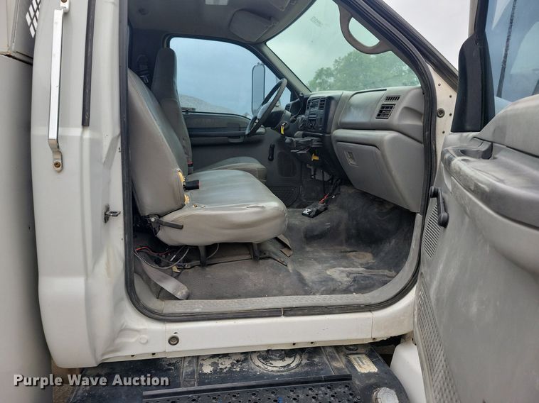 image for item KA9894 2006 Ford F750 Super Duty XL utility / service truck