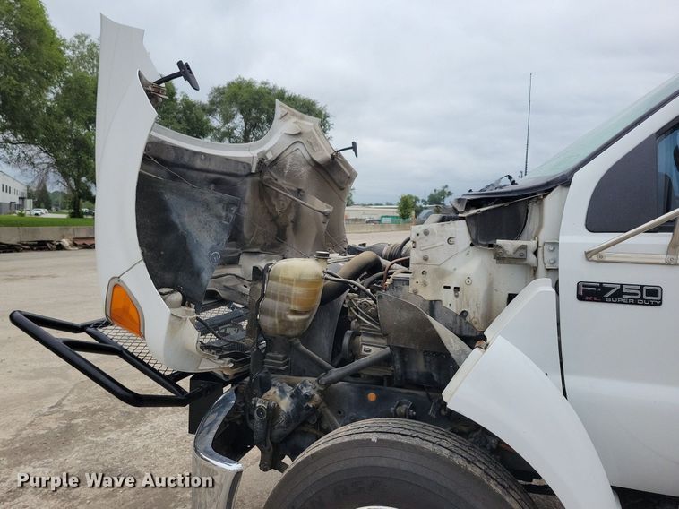 image for item KA9894 2006 Ford F750 Super Duty XL utility / service truck