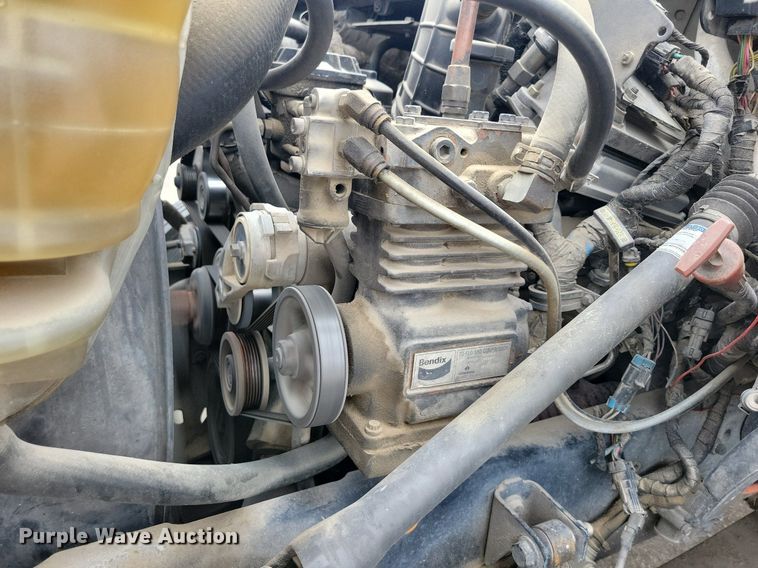 image for item KA9894 2006 Ford F750 Super Duty XL utility / service truck