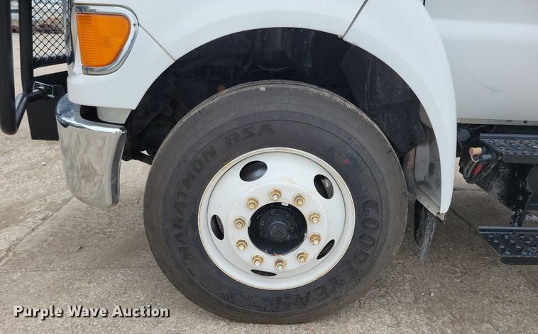 image for item KA9894 2006 Ford F750 Super Duty XL utility / service truck