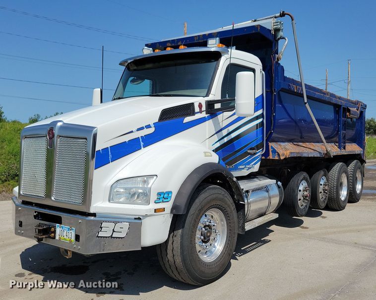 image for item KA9895 2016 Kenworth T880 dump truck