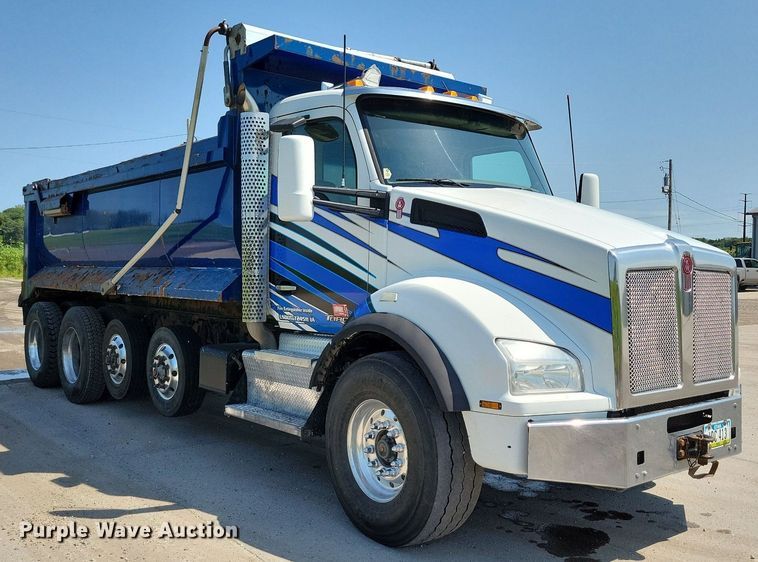 image for item KA9895 2016 Kenworth T880 dump truck