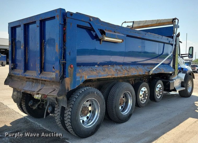 image for item KA9895 2016 Kenworth T880 dump truck