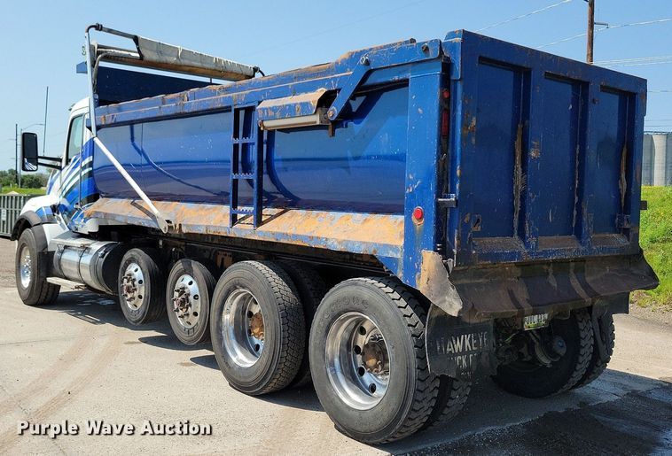 image for item KA9895 2016 Kenworth T880 dump truck