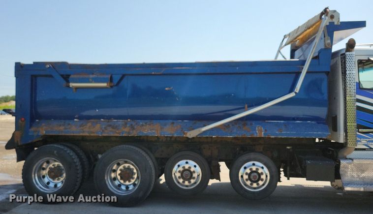 image for item KA9895 2016 Kenworth T880 dump truck