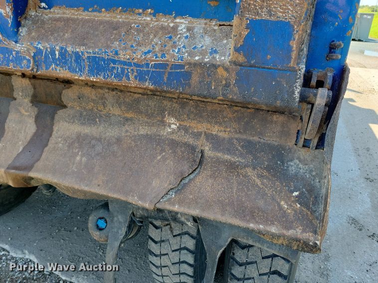 image for item KA9895 2016 Kenworth T880 dump truck