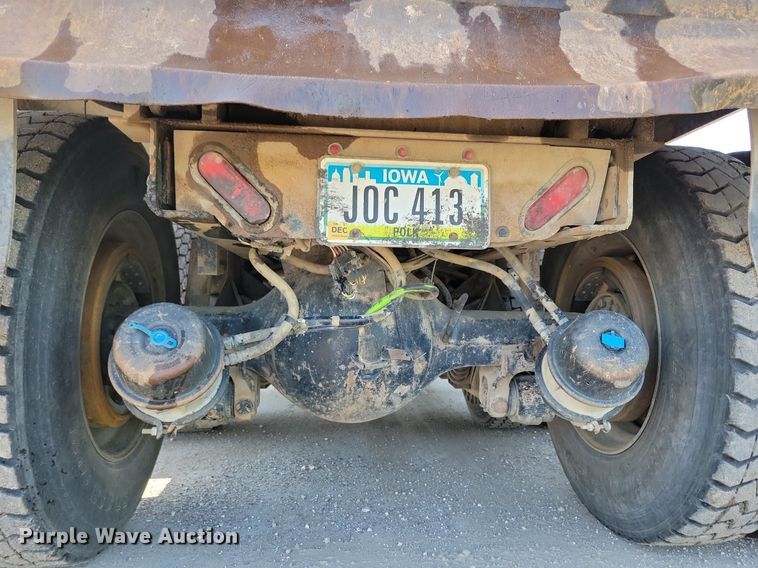 image for item KA9895 2016 Kenworth T880 dump truck