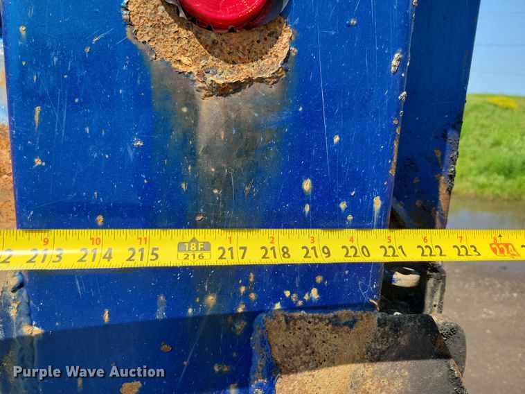 image for item KA9895 2016 Kenworth T880 dump truck