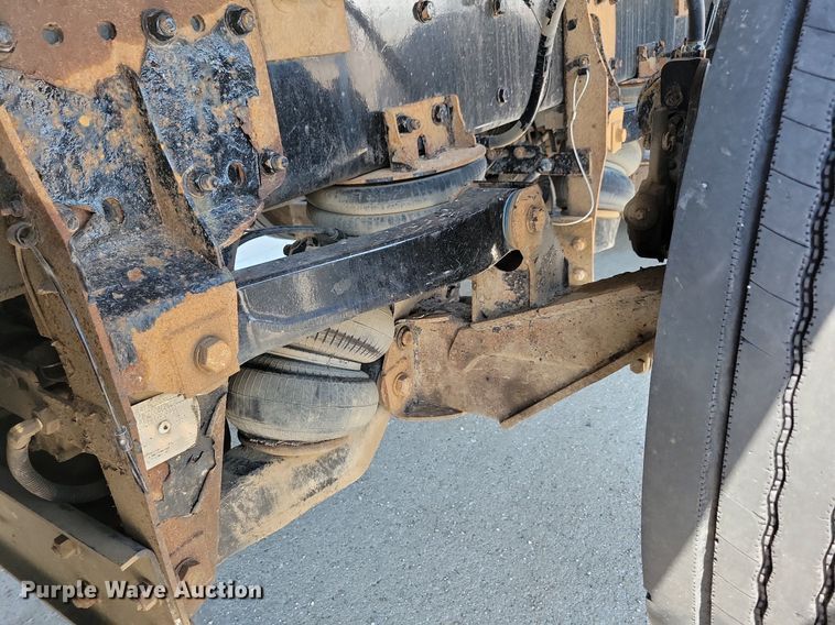 image for item KA9895 2016 Kenworth T880 dump truck