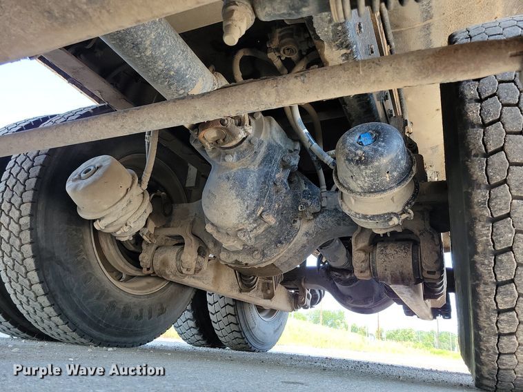 image for item KA9895 2016 Kenworth T880 dump truck