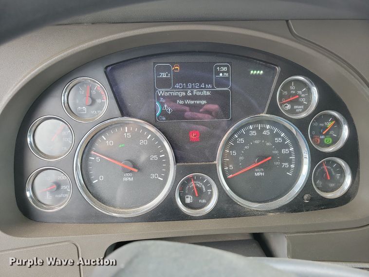 image for item KA9895 2016 Kenworth T880 dump truck