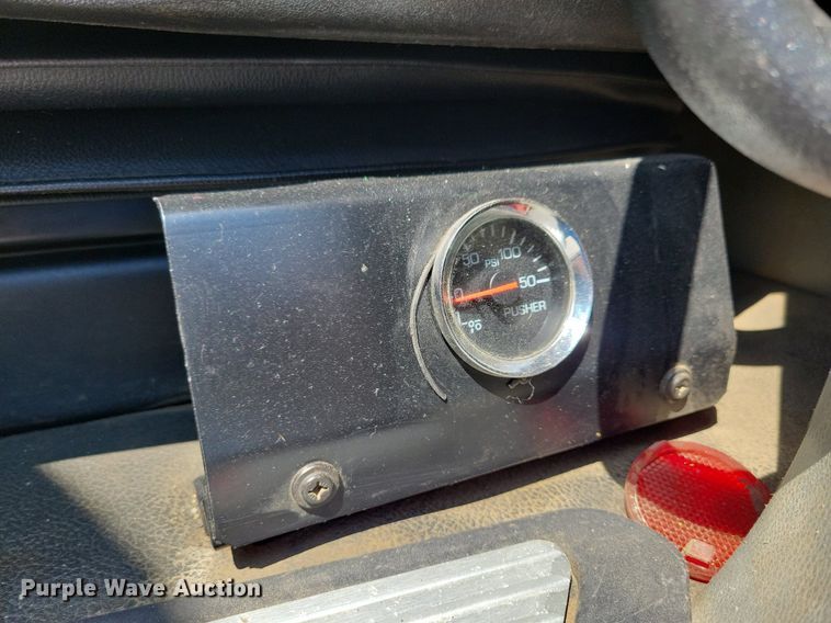 image for item KA9895 2016 Kenworth T880 dump truck