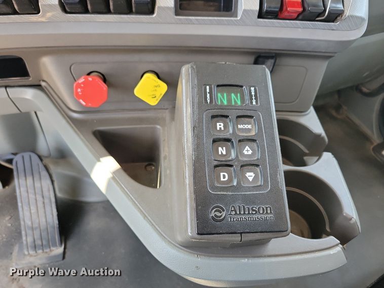 image for item KA9895 2016 Kenworth T880 dump truck