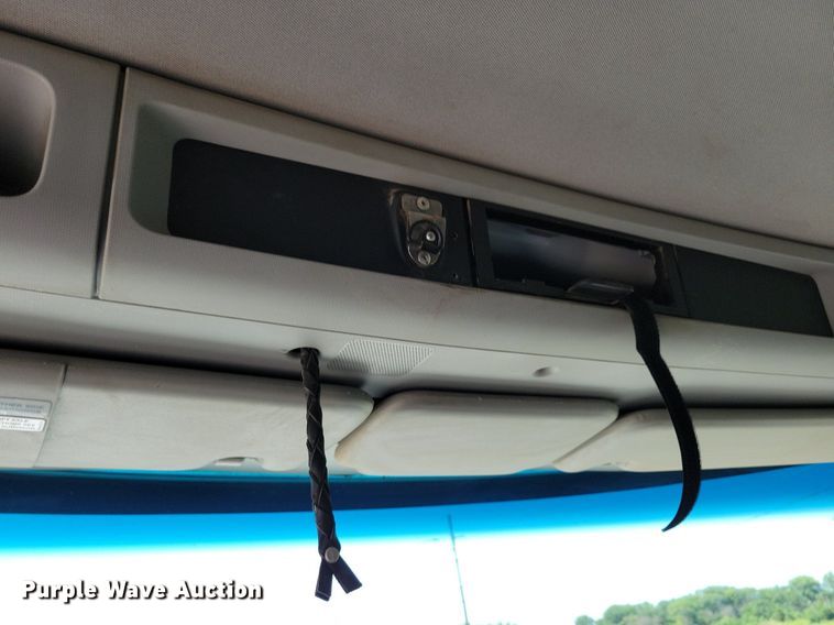 image for item KA9895 2016 Kenworth T880 dump truck