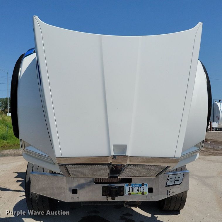 image for item KA9895 2016 Kenworth T880 dump truck