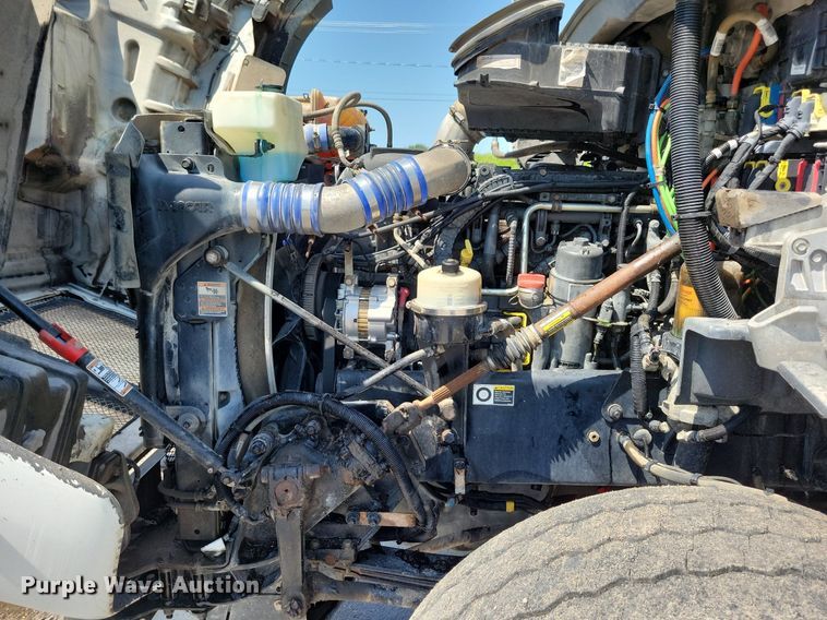 image for item KA9895 2016 Kenworth T880 dump truck