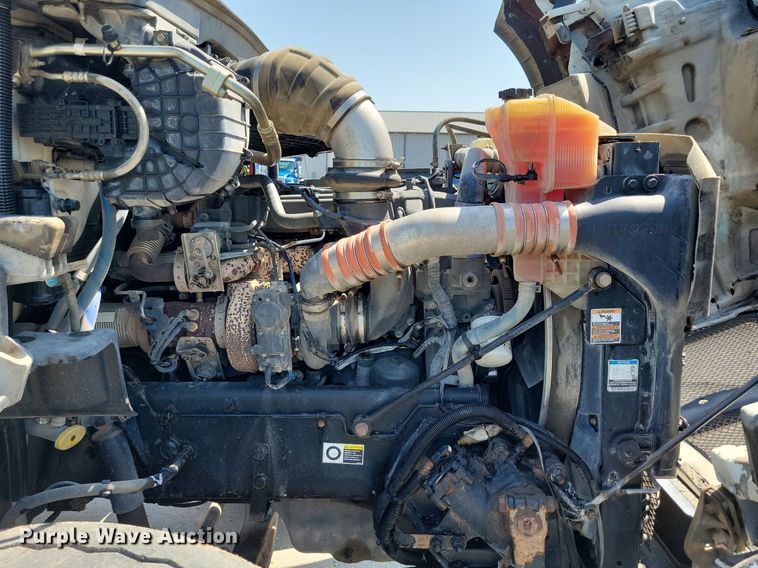 image for item KA9895 2016 Kenworth T880 dump truck