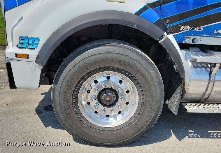 image for item KA9895 2016 Kenworth T880 dump truck