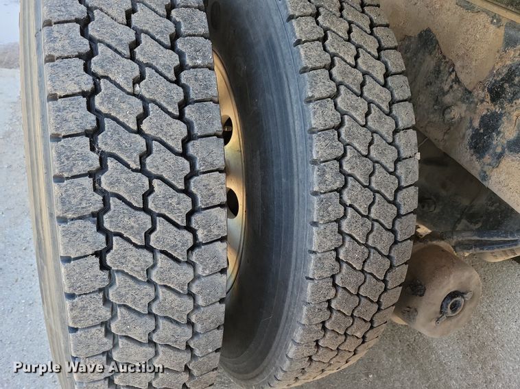 image for item KA9895 2016 Kenworth T880 dump truck