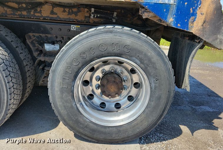 image for item KA9895 2016 Kenworth T880 dump truck