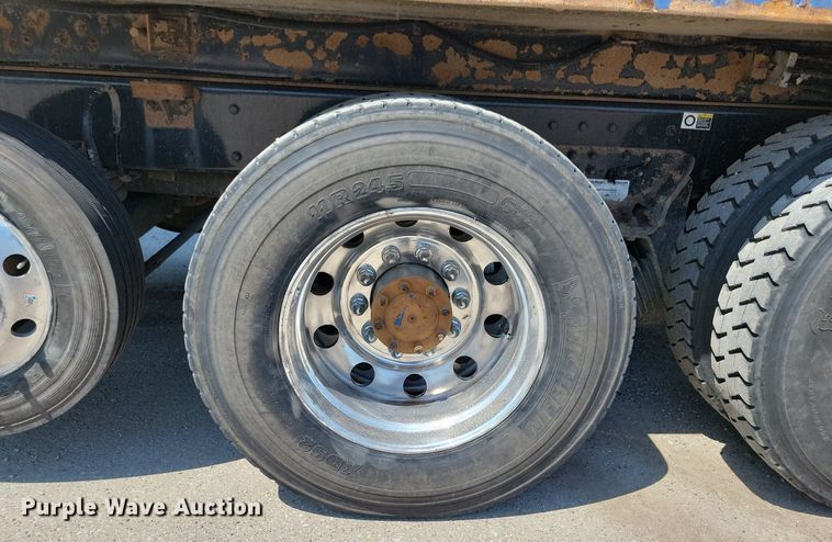 image for item KA9895 2016 Kenworth T880 dump truck