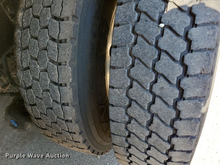 image for item KA9895 2016 Kenworth T880 dump truck