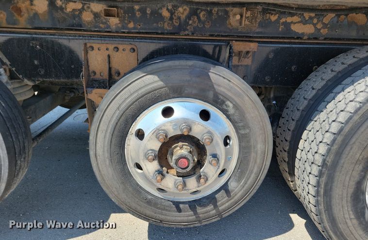 image for item KA9895 2016 Kenworth T880 dump truck