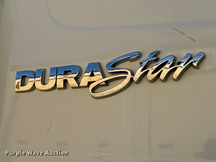 image for item LF9859 2009 International DuraStar 4300  bucket truck