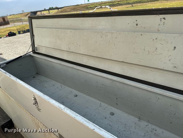 image for item LF9859 2009 International DuraStar 4300  bucket truck