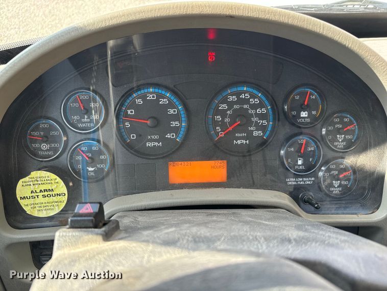 image for item LF9859 2009 International DuraStar 4300  bucket truck