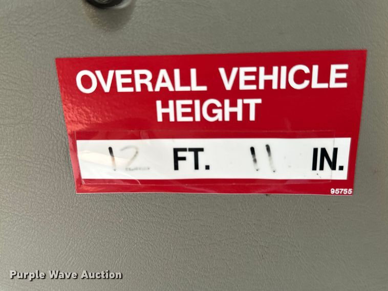 image for item LF9859 2009 International DuraStar 4300  bucket truck