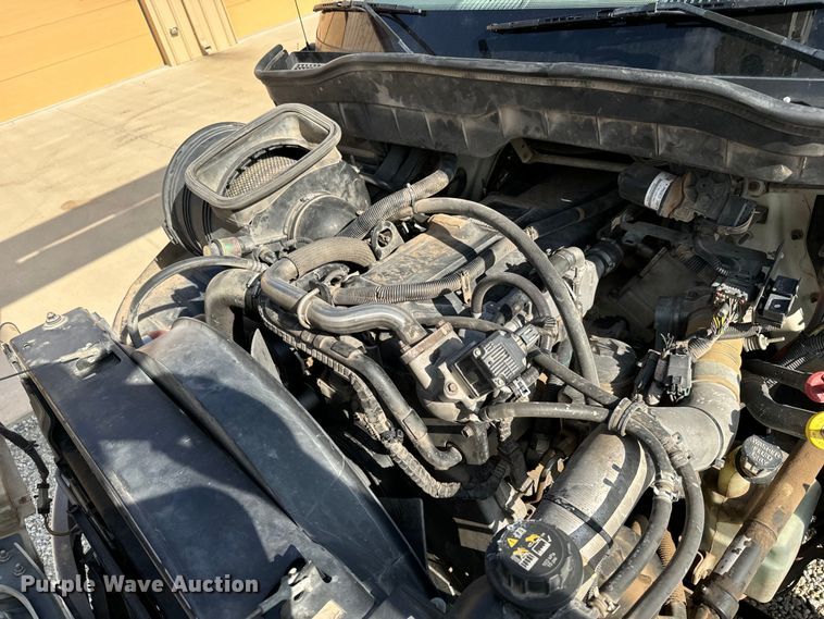 image for item LF9859 2009 International DuraStar 4300  bucket truck