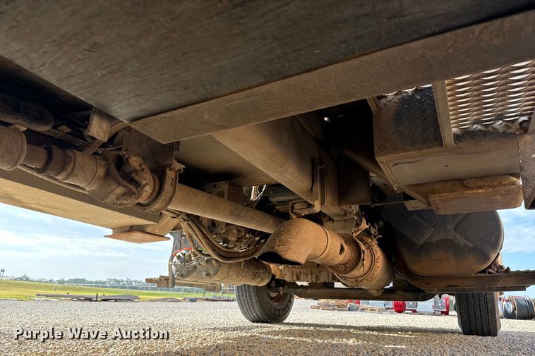 image for item LF9859 2009 International DuraStar 4300  bucket truck