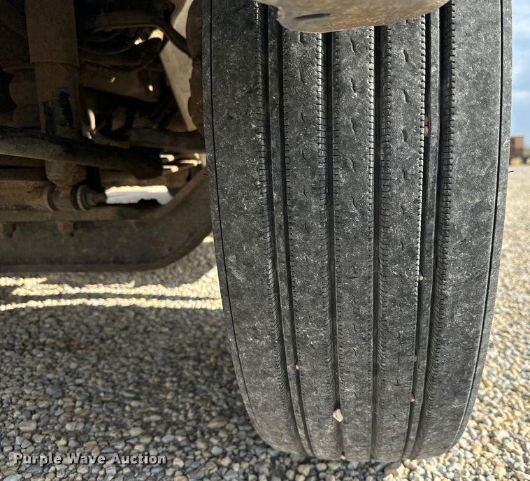 image for item LF9859 2009 International DuraStar 4300  bucket truck