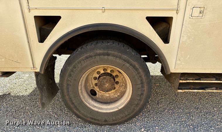 image for item LF9859 2009 International DuraStar 4300  bucket truck