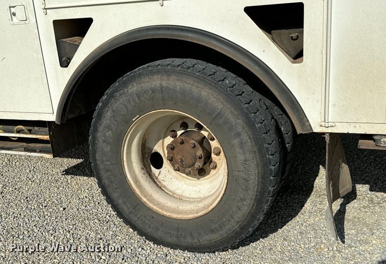 image for item LF9859 2009 International DuraStar 4300  bucket truck