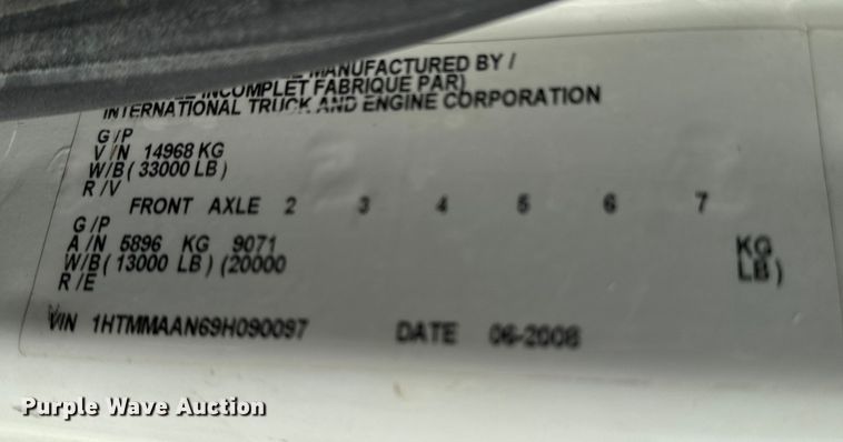 image for item LF9859 2009 International DuraStar 4300  bucket truck
