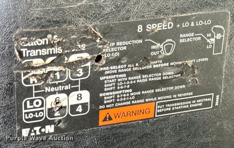 image for item LF9860 2004 International 7500 dump truck