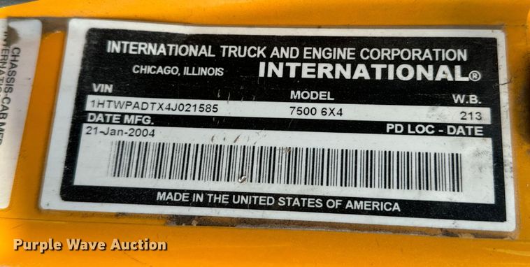 image for item LF9860 2004 International 7500 dump truck