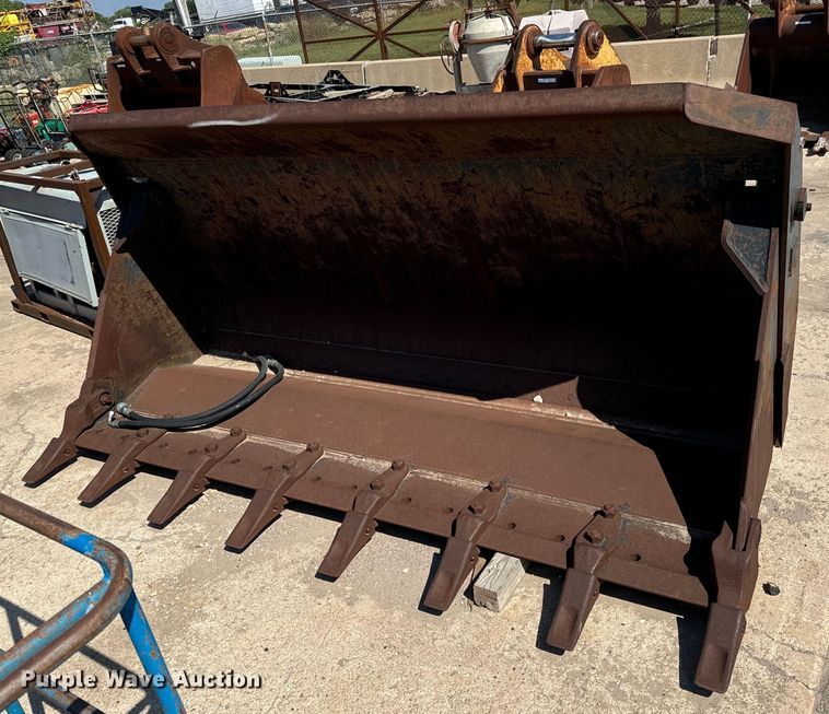 image for item LF9904 2003 WB L120-B wheel loader four-in-one bucket